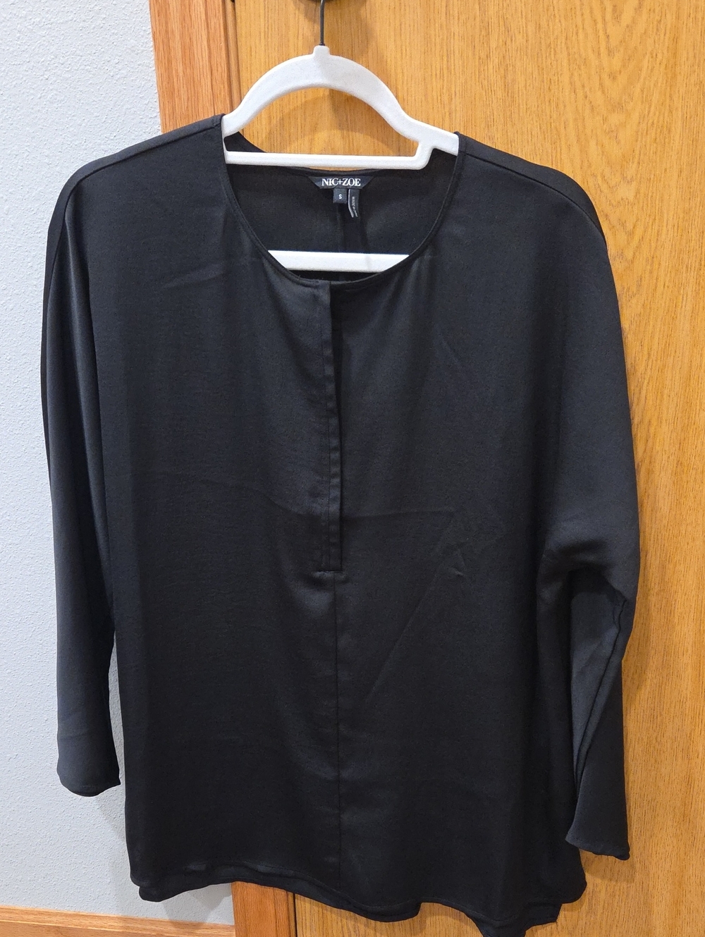 NIC+ZOE Black Round Neck Long Sleeve Blouse